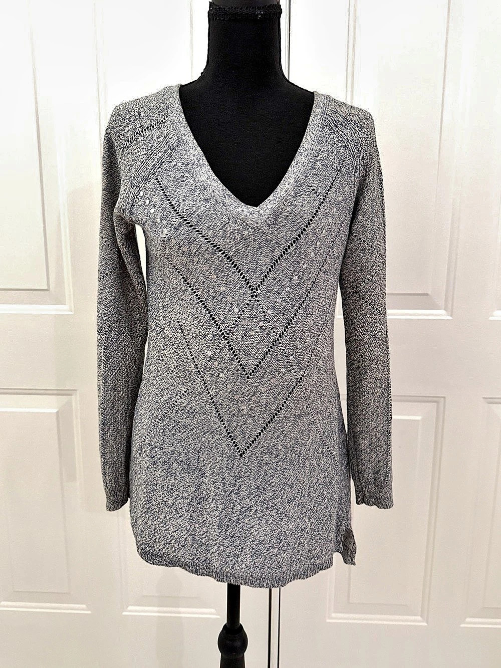 White House Black Market V-Neck Knit Sweater Blue & Gray Size XS